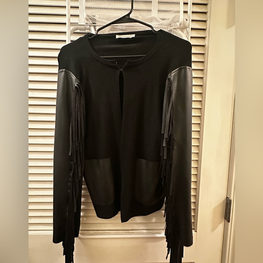 Karamel Italy fringe sweater